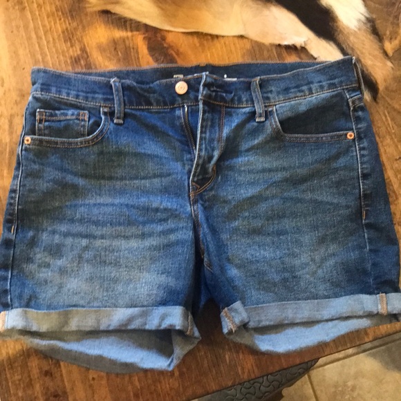 Old navy mid rise fitted stretch shorts - Picture 1 of 3
